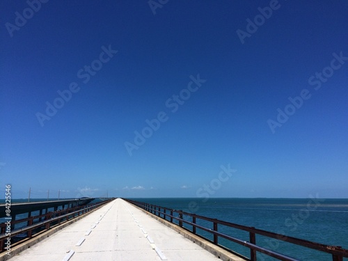 Old and new Seven Mile Bridge on the Florida Keys © hansdodutch