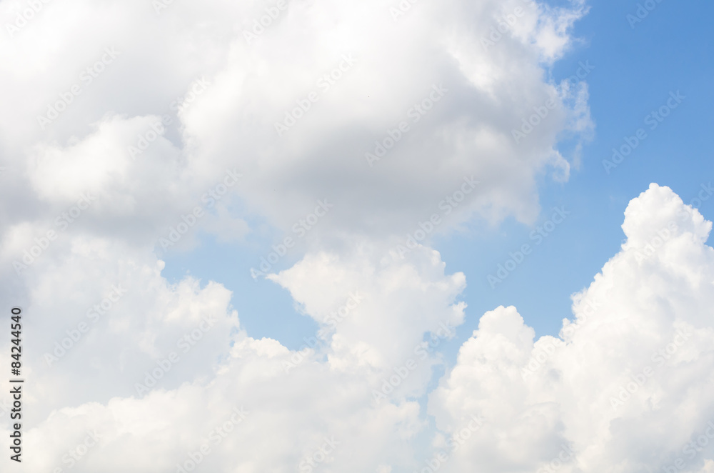 Obraz premium Sky with white clouds