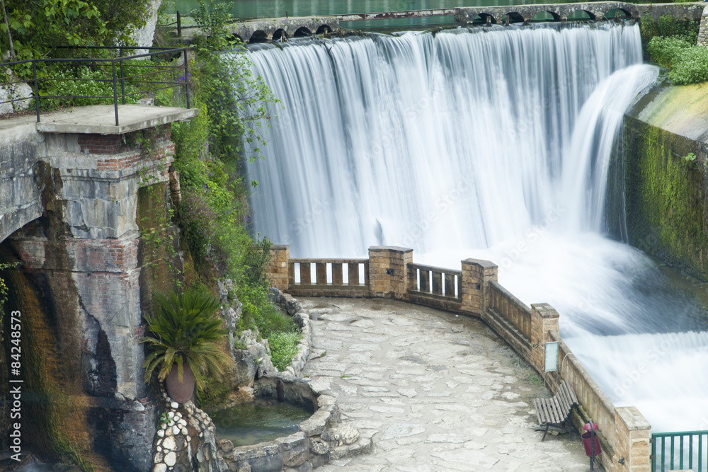 Obraz premium Falls on the river