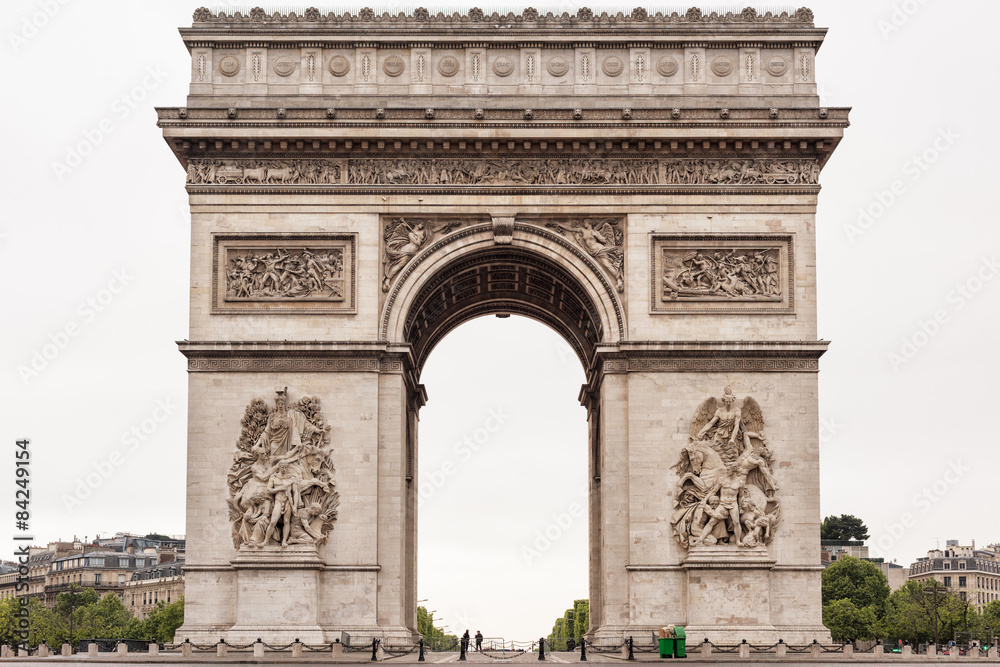 Arc de Triomphe (Arch of Triumph) in l'Etoile on Charles de Gaul