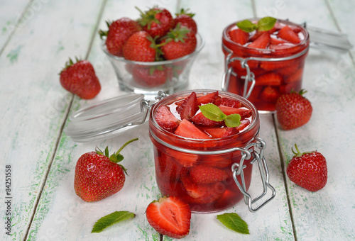 Jelly with strawberries