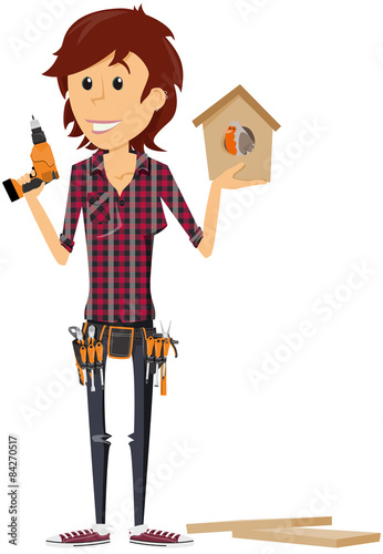 Femme DIY bricolant un nichoir
