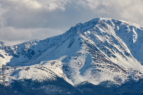 Mountains covered with snow in Altai in spring © Iosif Yurlov