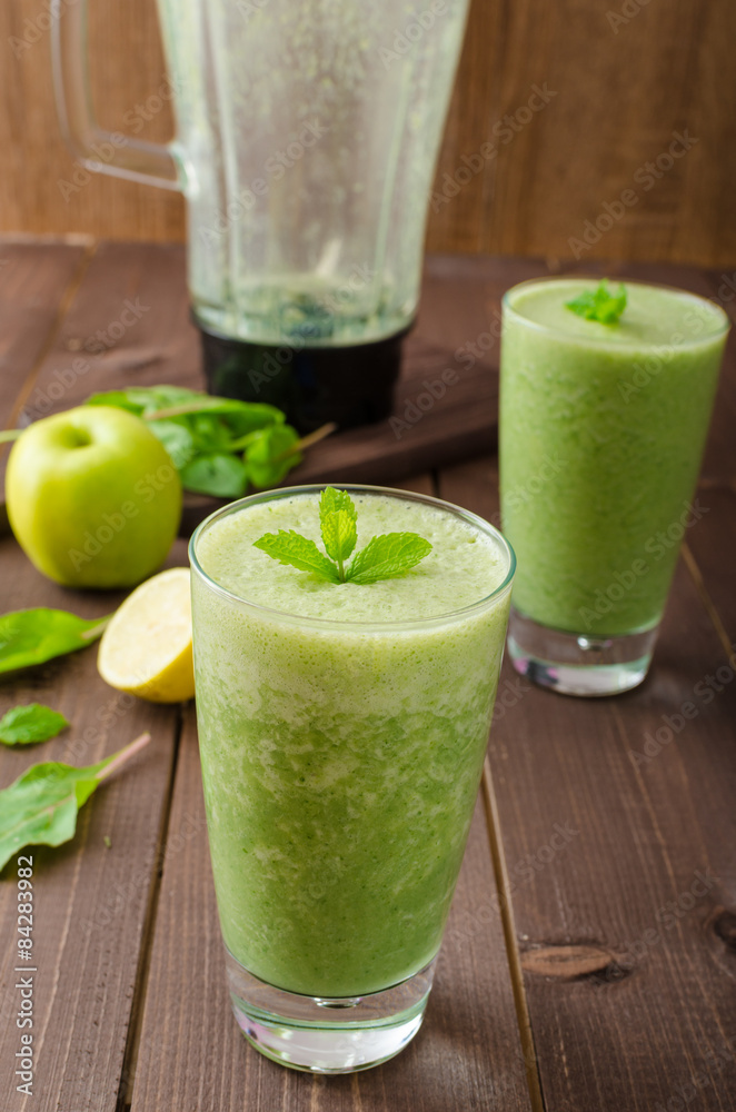 Fresh herbs smoothie Fresh herbs smoothie