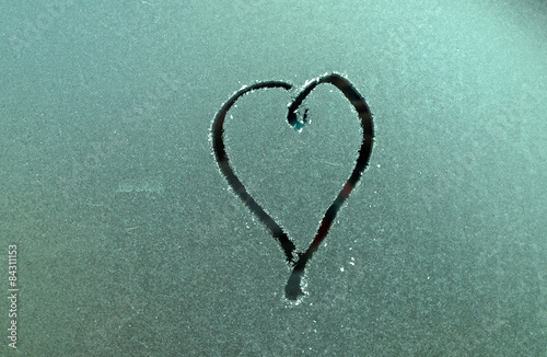 picture of a frost surface with heart shape