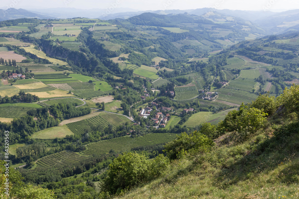 Panorama di Zattaglia visto dalla cima di monte Mauro