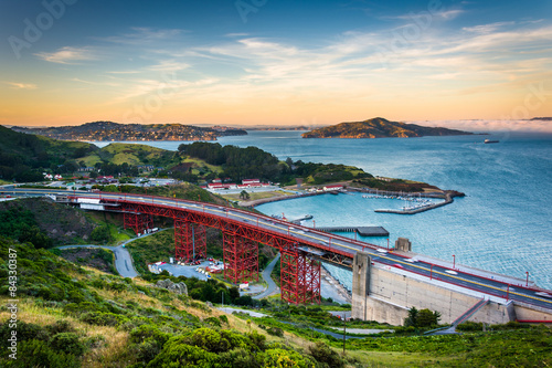 Valokuva Sunset view of the San Francisco Bay from Battery Spencer,  Gold