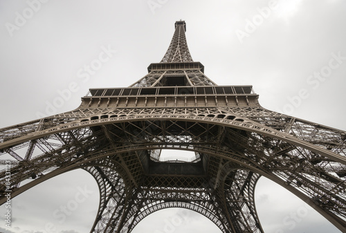 Eiffel Tower © xiquence