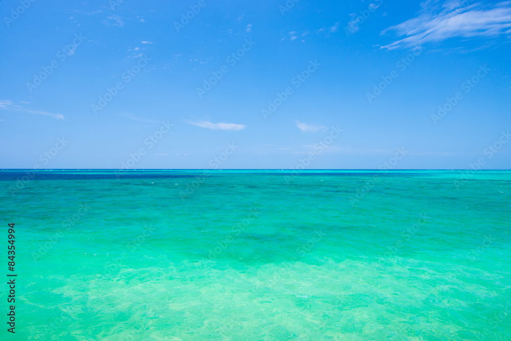 沖縄の海 青空と水平線 Stock Photo Adobe Stock