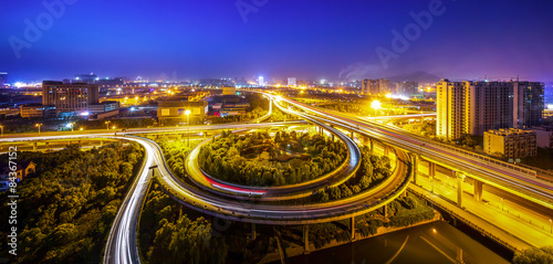 traffic on elevated expressway