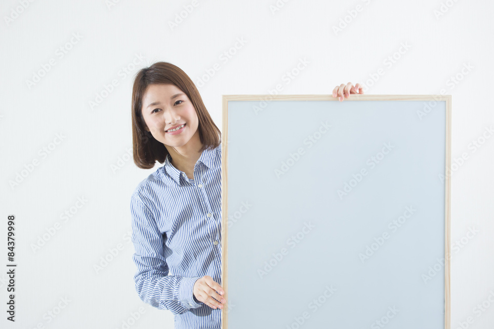 ボードを持つ女性 ボードを持つ女性