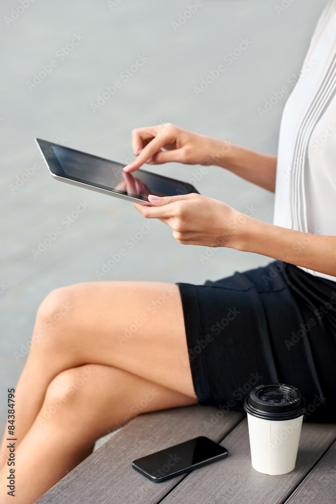 Fototapeta premium business woman tablet