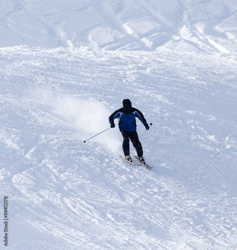 skier skiing