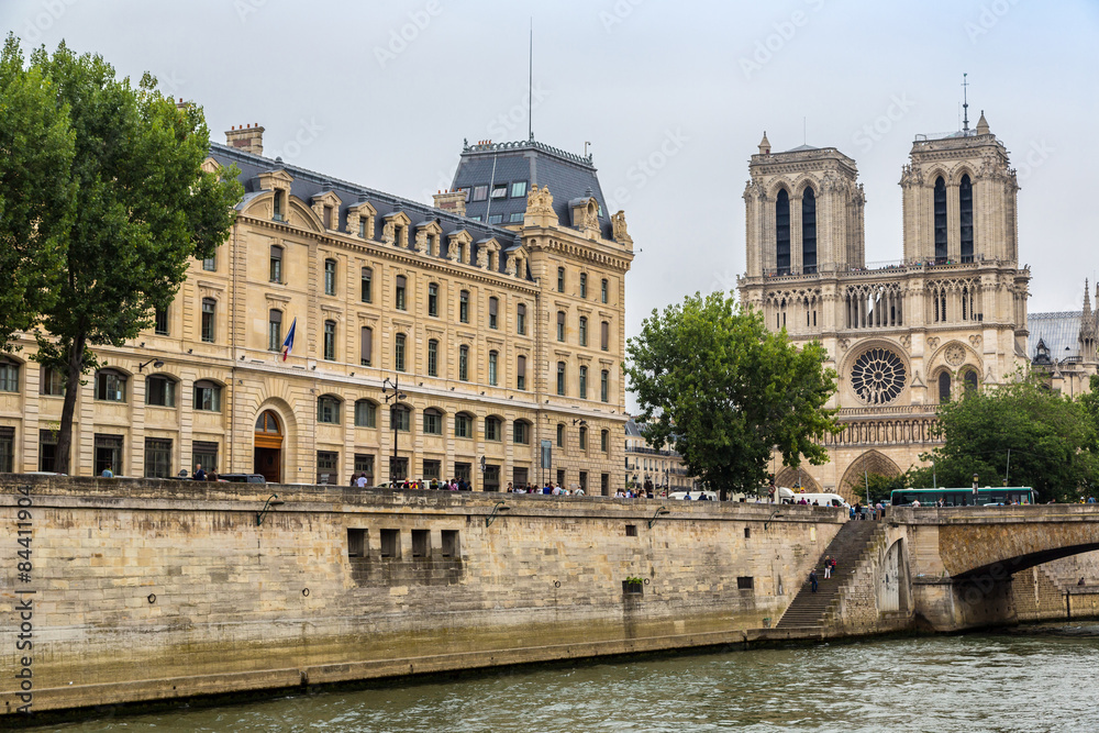 Obraz premium Seine and Notre Dame de Paris