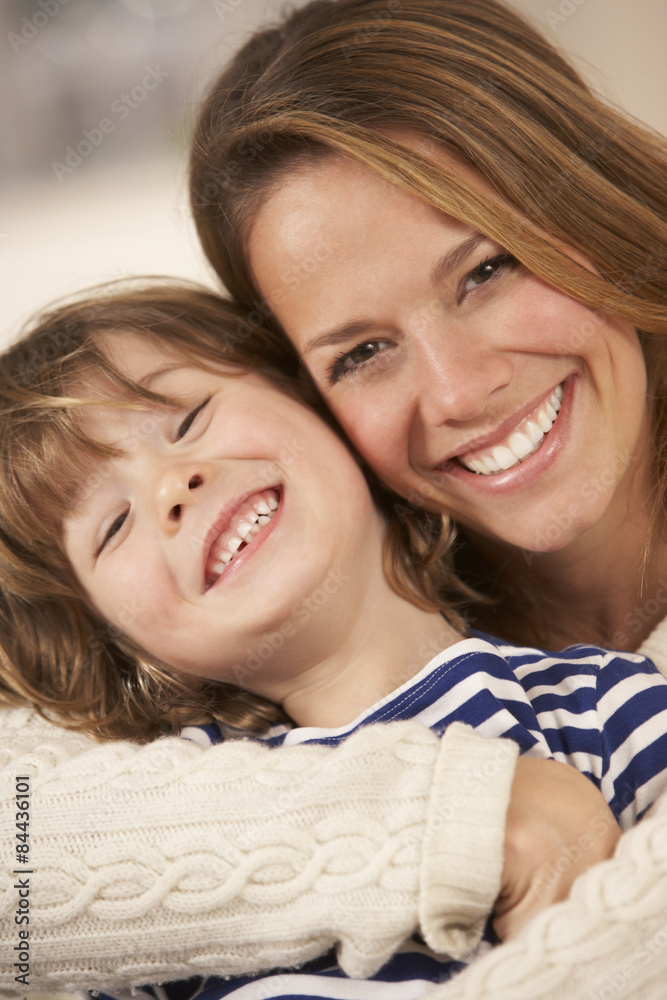 Obraz premium Portrait mother and son at home