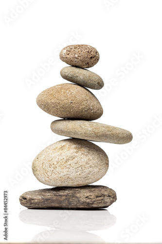 Photo Balanced stack of different river stones