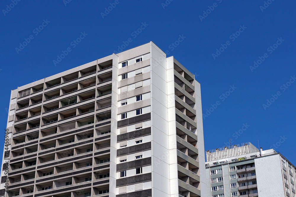 Fototapeta premium tours d'habitation