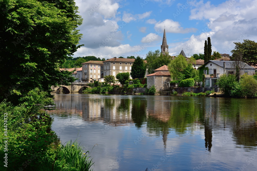 La Vienne à Confolens en Charente La Vienne à Confolens en Charente