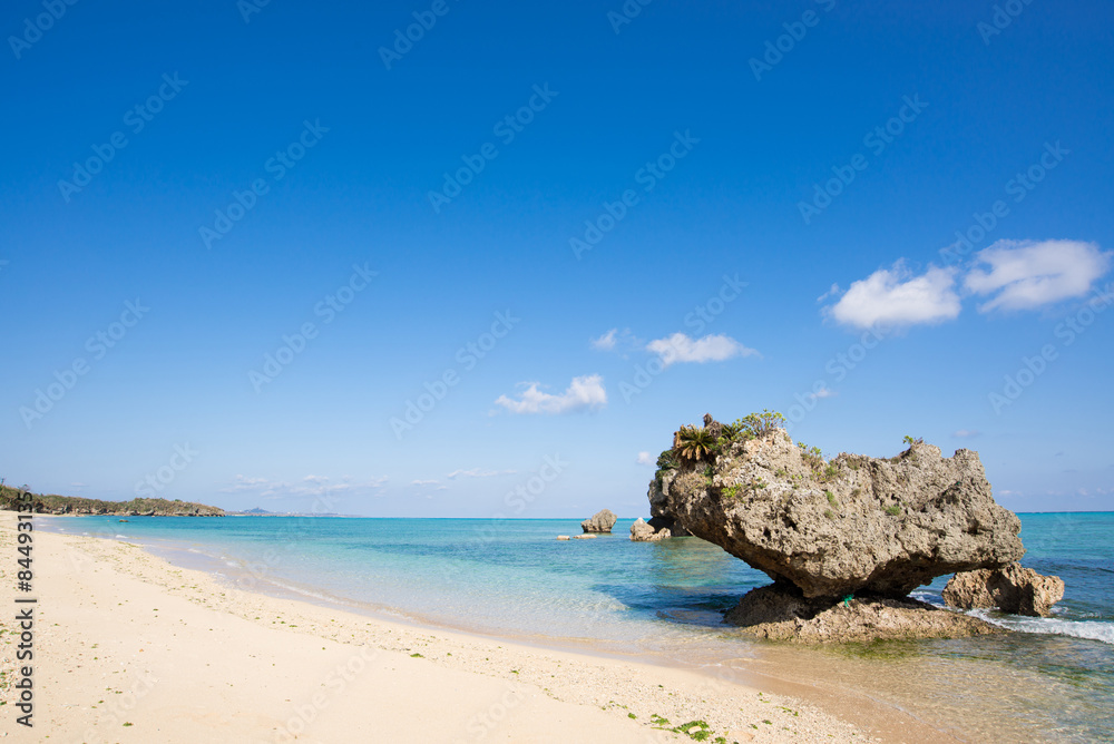 沖縄のビーチ・シバンティーナ・親泊海岸
