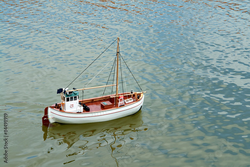 Remote control model scale sail boat © Rony Zmiri