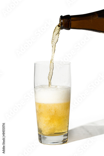 Bier einschenken