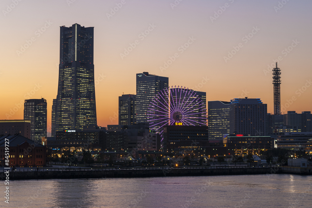 Sunsets ove the skyline of Yokohama, Japan.