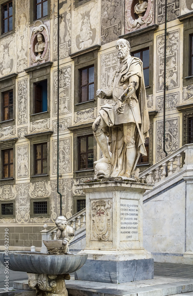 Statue of Cosimo I, Pisa, Italy