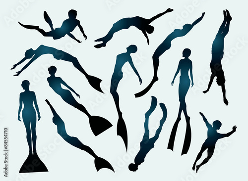 Set of free divers.