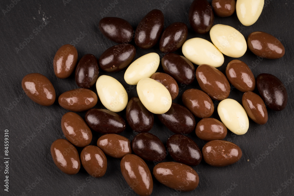 almonds in chocolate