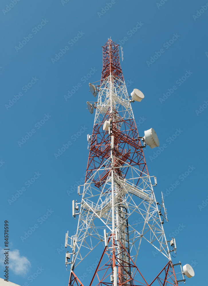 Telecommunications antenna for radio, television and telephone w