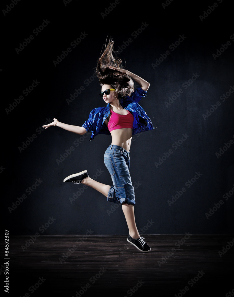 Modern dancer (dark version)