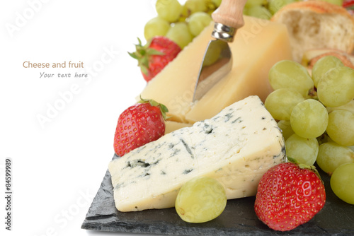 Blue cheese with strawberries and grapes