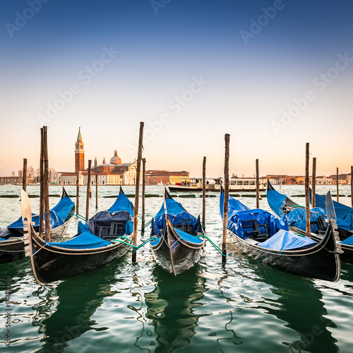 Gondoles à Venise © FredP