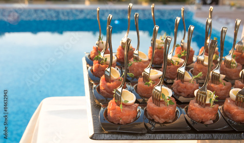 A really beautiful happy hour on the pool side.