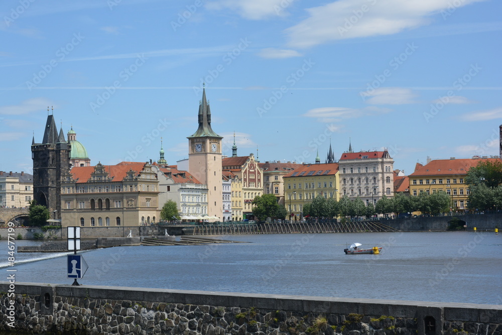 Obraz premium Blick zur Prager Altstadt ueber die Moldau