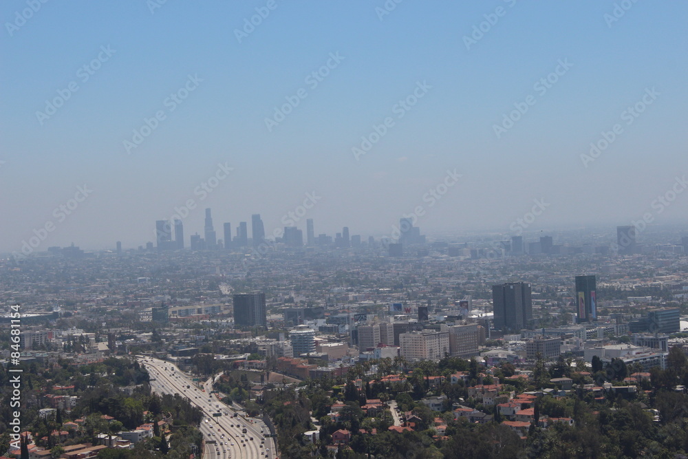 Los Angeles bei Tag in leichtem Nebel