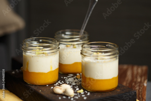 Fotografija Panna cotta with mango puree