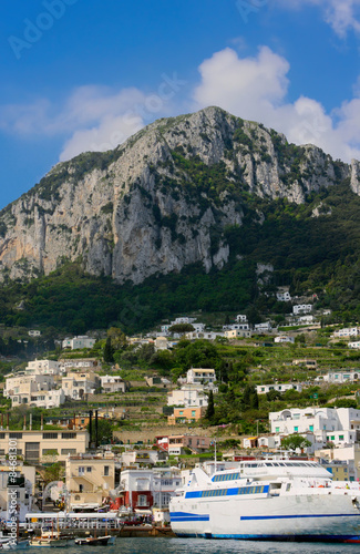 Hafen von Capri-I-Italien © dynamixx