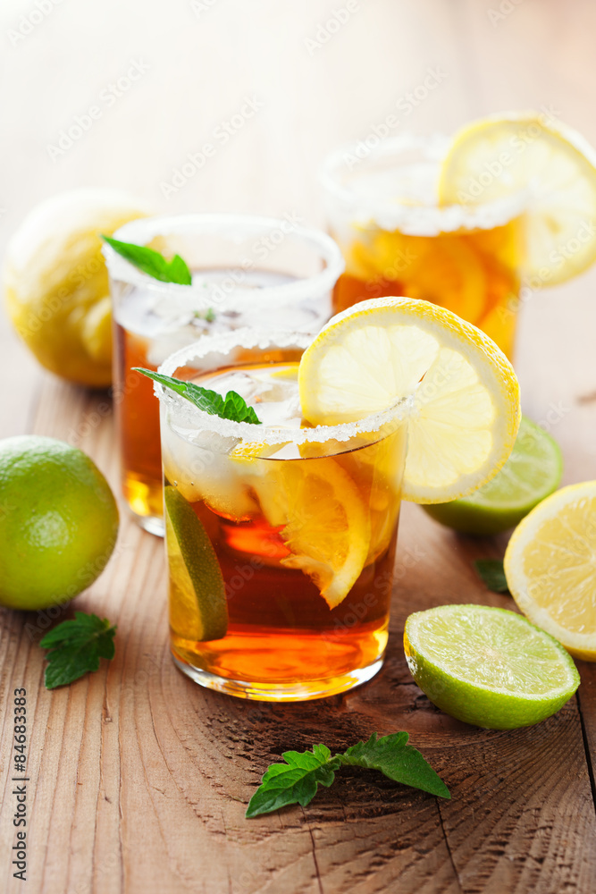 Sweet tea with lemon Sweet tea with lemon