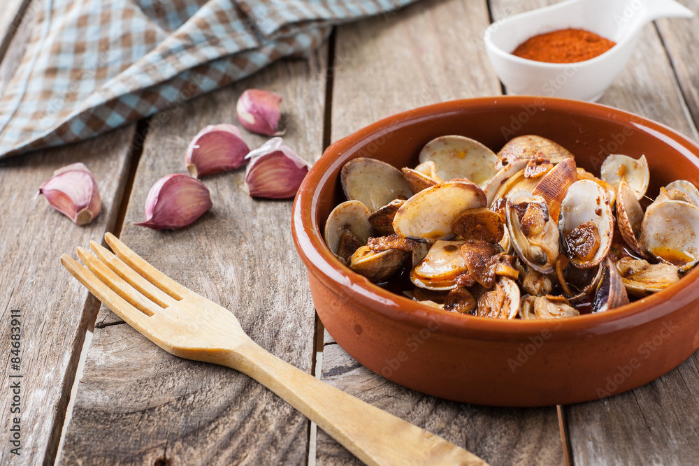 Seafood style clams Seafood style clams