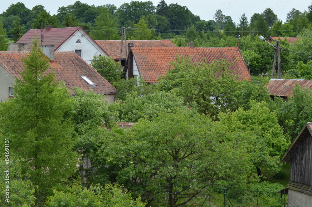 dachy domów na Polskiej wsi 