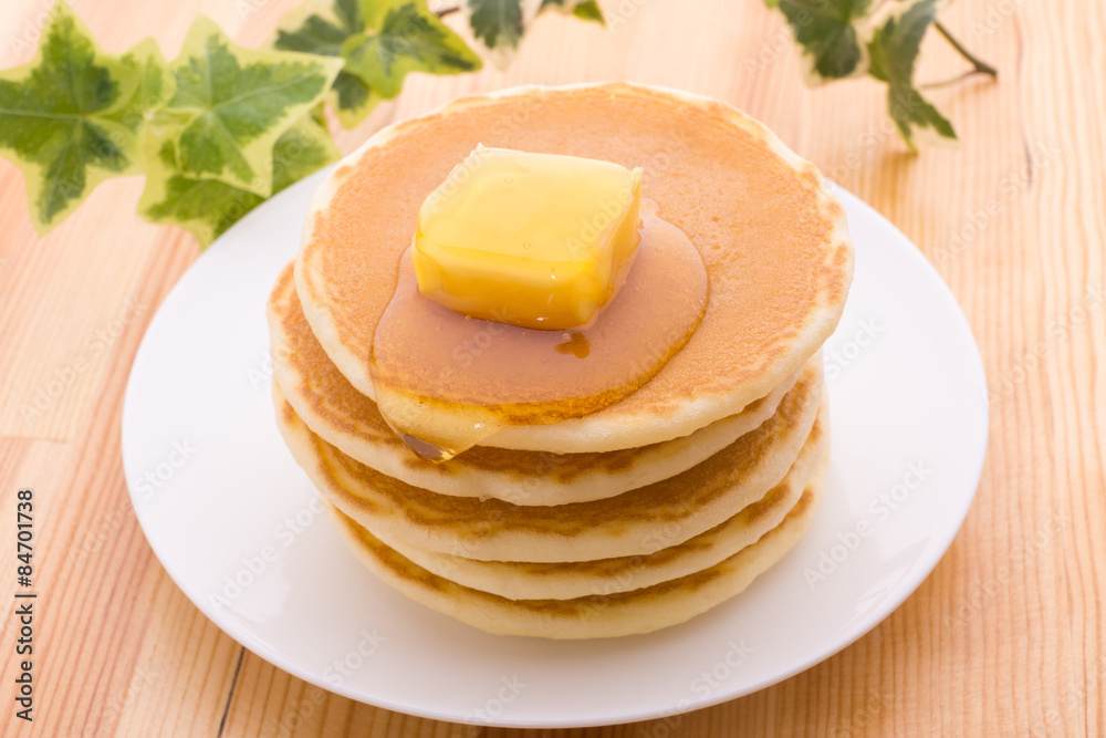 バターとハチミツをのせたホットケーキ Stock 写真 Adobe Stock