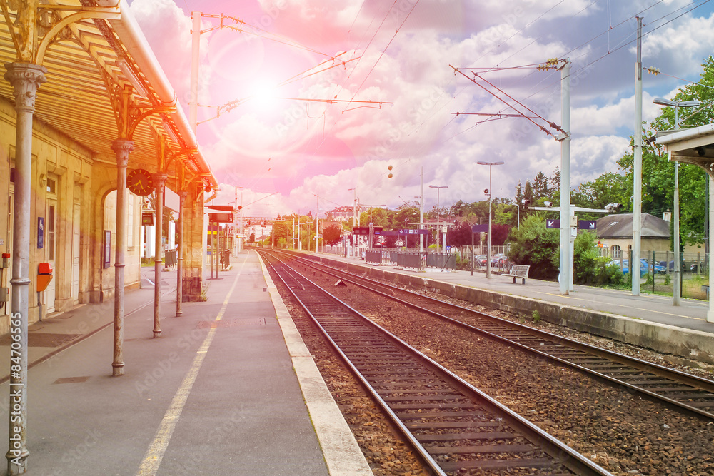 Obraz premium Platform the train station of provincial French town