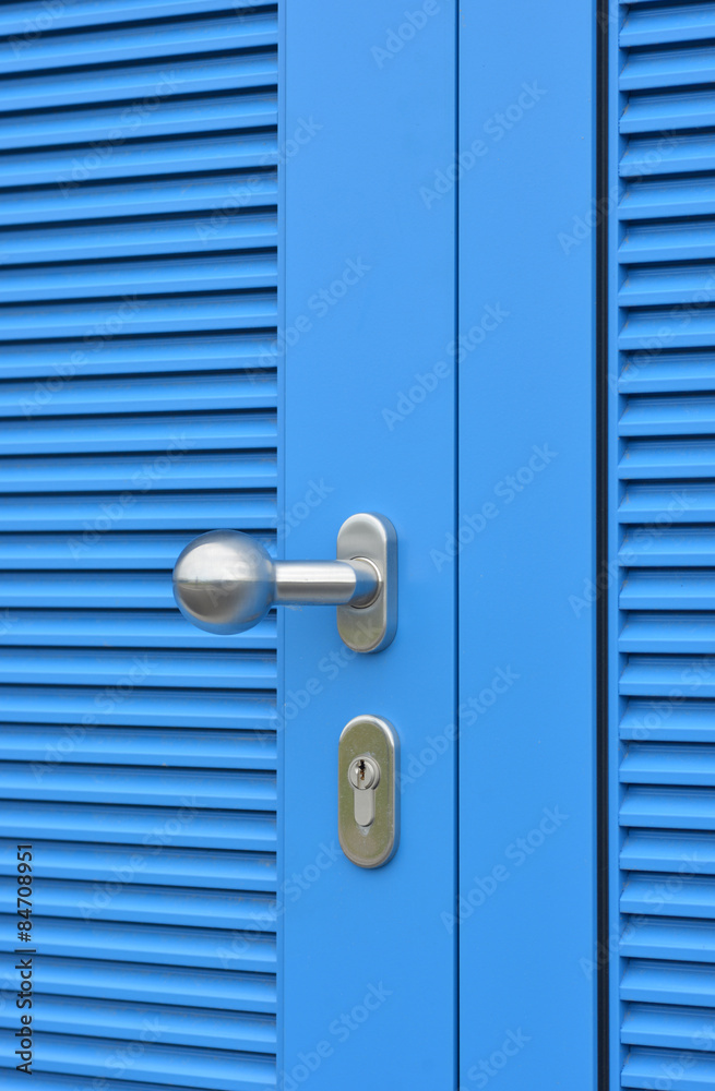 Obraz premium Hellblaue Tür