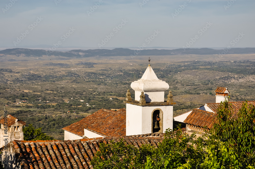 Paisaje de Marvao sobre el valle, Portugal, campanario