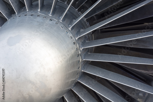 Fragment turbine aircraft engine.