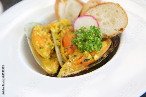 mussel with cream sauce