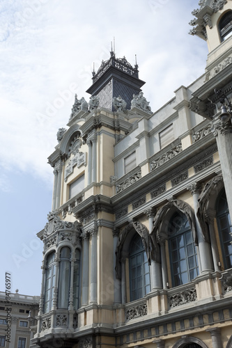 Barcelona, the building of a seaport © virin