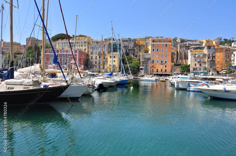 voiliers amarrés dans le port de Bastia - Corse 