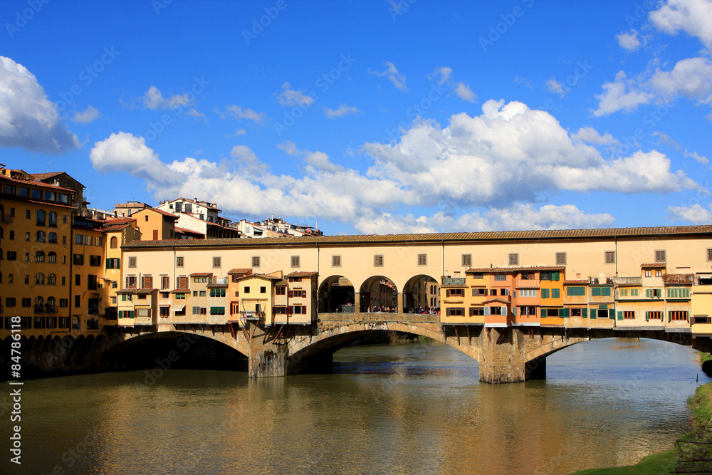 Old bridge (Ponte Vecchio) over Arno river, Florence, Italy